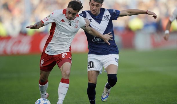 Vélez le ganó 2-0 a Huracán y es campeón del fútbol argentino