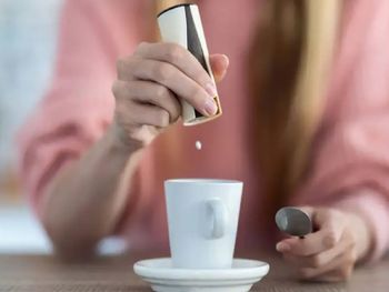 Qué es el aspartamo, el edulcorante que podría resultar cancerígeno según la OMS