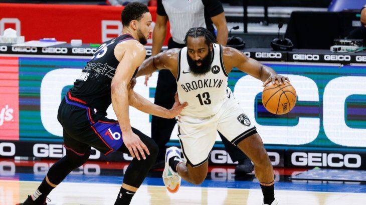 La bomba de la NBA: James Harden, traspasado a Philadelphia