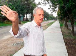 El compañero de fórmula de Carolina Losada fue a votar sin barbijo