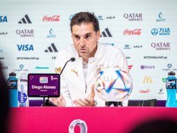 En medio de las tensiones, Uruguay firmó la paz entre Diego Alonso y Cavani