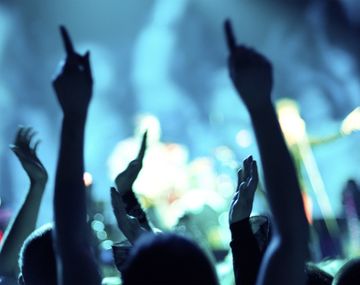 Qué es la fiesta de burbujas y vacunas que se celebrará en un boliche de Viedma