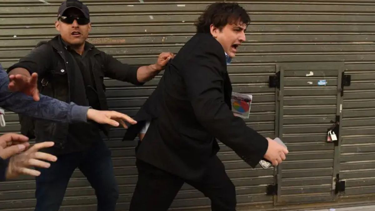 Influencer libertario insultó a universitarios, lo corrieron y ...