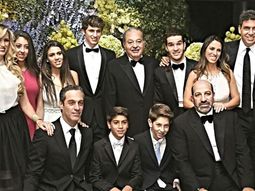 Quién es el nieto de Carlos Slim que dirige una millonaria empresa digital y anunció su compromiso con una diseñadora. Quién es el nieto de Carlos Slim que dirige una millonaria empresa digital y anunció su compromiso con una diseñadora.