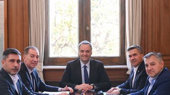 adorni y santilli se reunieron con zdero y weretilneck en casa rosada adorni y santilli se reunieron con zdero y weretilneck en casa rosada