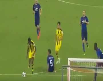 Mirá como un juvenil de 19 años dejó en ridículo a Marcos Rojo