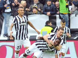 con un rato de tevez, la juventus derroto al chievo verona con un rato de tevez, la juventus derroto al chievo verona