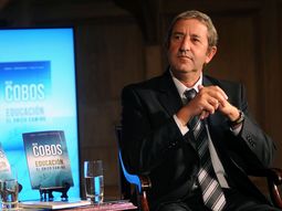 cobos: la designacion de capitanich es un mensaje para scioli cobos: la designacion de capitanich es un mensaje para scioli
