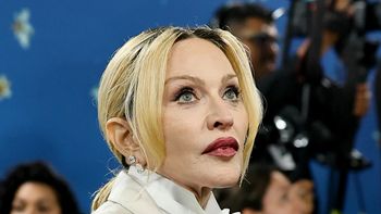 la millonaria recompensa que ofrece madonna por la ropa que presuntamente le robaron en coachella la millonaria recompensa que ofrece madonna por la ropa que presuntamente le robaron en coachella