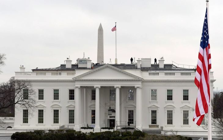 Alerta en la Casa Blanca: tres asesores de Trump dieron positivo de coronavirus