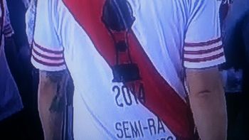 semi-ra y no se toca semi-ra y no se toca