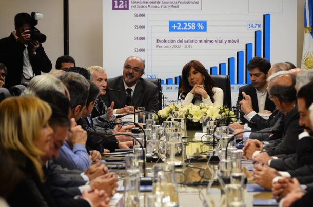 El sueldo mínimo aumentará un 28,5% a $6060: será en dos cuotas