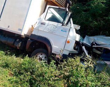 Misiones: murió una familia en un choque frontal con un camión en Ruta 12