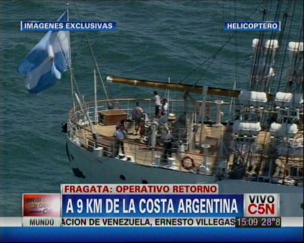 La Fragata Libertad se acerca a las costas de Mar del Plata