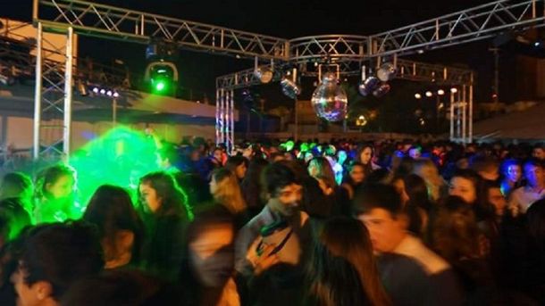 Fue a ver un recital en un boliche, lo echaron y mató a un patovica