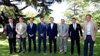 junto a galuccio, macri anuncio un acuerdo de ypf con una multinacional junto a galuccio, macri anuncio un acuerdo de ypf con una multinacional