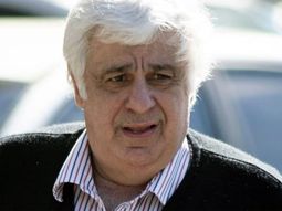 Alberto Samid. Alberto Samid.