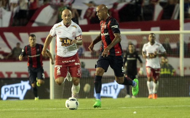 Huracán goleó 3 a 1 a San Lorenzo y se quedó con el clásico en Mar del Plata