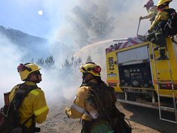 arde chubut: chile ofrecio ayuda para enfrentar los incendios arde chubut: chile ofrecio ayuda para enfrentar los incendios
