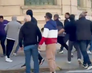 Máxima tensión en Junín por Milei: manifestantes y libertarios