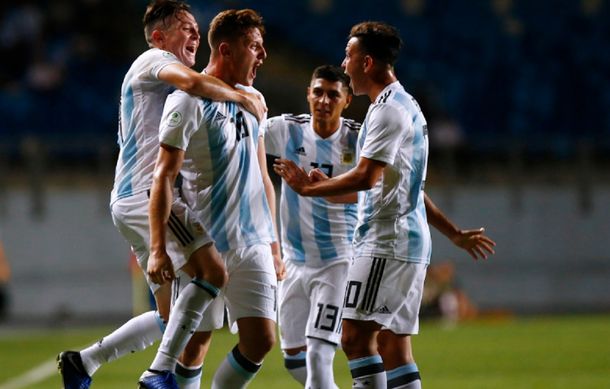 Gaich festeja uno de sus tres goles ante Venezuela (Foto: @Argentina)
