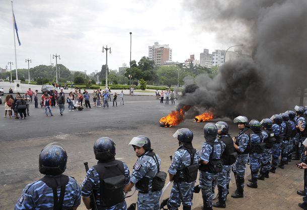 La Plata: Los que hicieron esto van a quedar detenidos, adelantó el intendente Garro