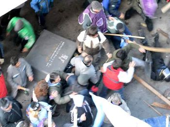 Docentes fueguinos acusan de traidora a la gobernadora Ríos