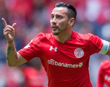 Mientras todos festejaban un gol anulado