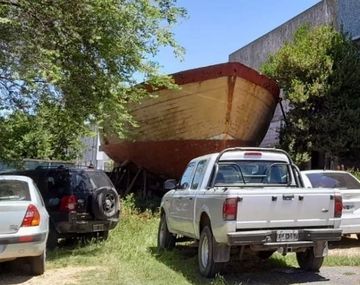 Mar del Plata: qué hace ese barco en el medio de la calle