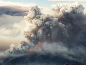 Lograron controlar el avance de la cabeza del incendio en Chubut