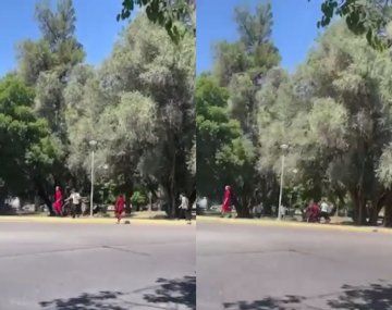 Brutal pelea entre estudiantes en Mendoza: un joven terminó en terapia intensiva