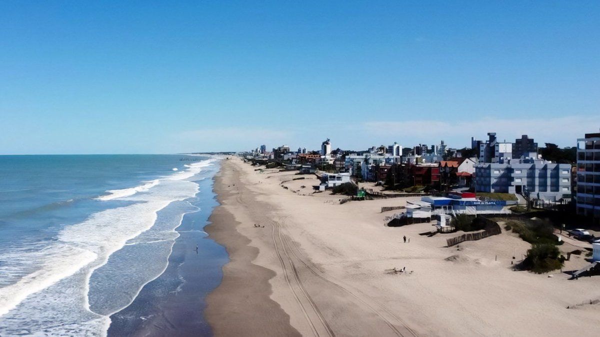 Escapada a la Costa Atlántica: la playa de Buenos Aires con ...