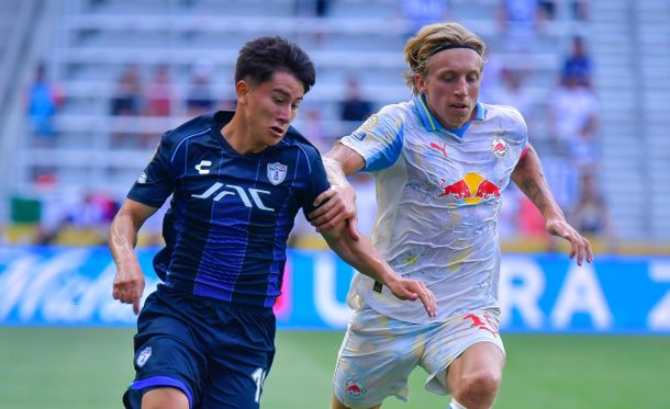 Mundial de Clubes 2025: en un partido demorado por tormentas, Red Bull Salzburg venció 2-1 a Pachuca