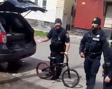 Estados Unidos: la Policía detuvo a un nene de 8 años por robar un paquete de papas fritas