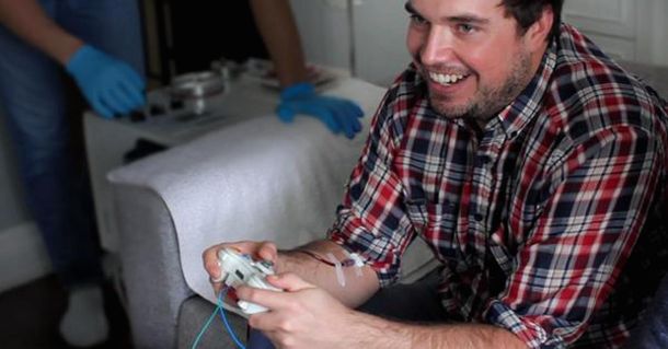 Idea polémica: planeaba sacarle sangre a los jugadores cuando la perdieran en sus videojuegos