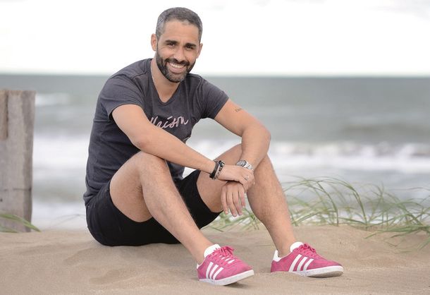 El Pollo Álvarez debutó sexualmente a los 21 años