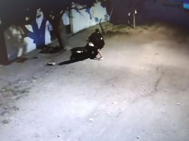 Le robaron la moto que su mamá le había regalado antes de morir: su desesperado pedido