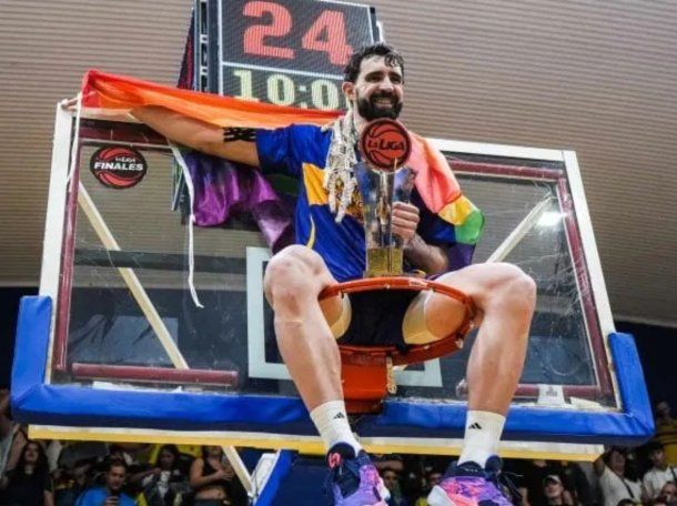 El mensaje de inclusión y la bandera LGBT, presentes en los festejos del bicampeonato de Boca