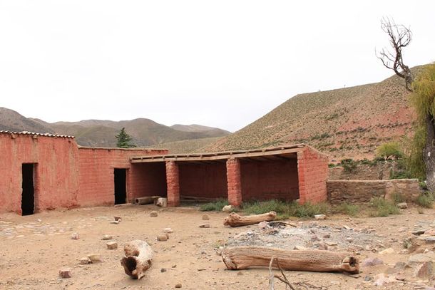 Denuncian por abuso sexual a un coordinador de viajes del Nacional Buenos Aires y el Pellegrini