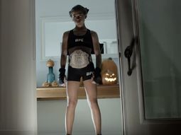una ronda rousey en miniatura asusto a todos en la noche de halloween una ronda rousey en miniatura asusto a todos en la noche de halloween