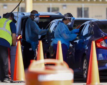 Aberrante: madre guarda a su hijo con covid en el baúl del auto
