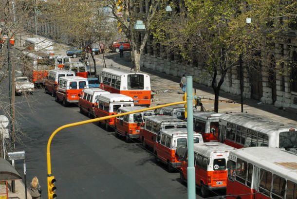 Instalan alcoholímetros en los micros escolares