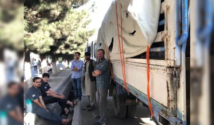 Quién es Pen Farthing, el británico que intenta sacar a 200 animales de Afganistán