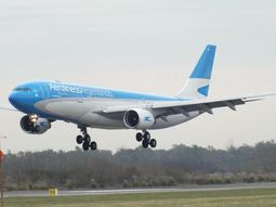 Un piloto de Aerolíneas aterrizó de urgencias para salvar la vida de un niño Un piloto de Aerolíneas aterrizó de urgencias para salvar la vida de un niño