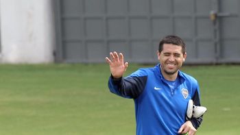 a todo o nada: riquelme sera titular frente a olimpo para salvar a bianchi a todo o nada: riquelme sera titular frente a olimpo para salvar a bianchi