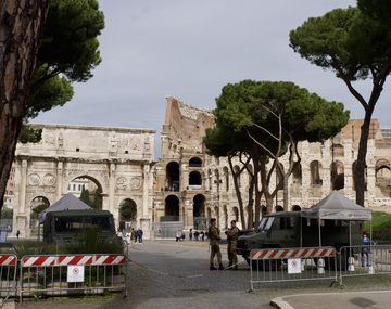 El Coliseo Romano sitiado: un &iacute;cono de Italia se ve afectado por el avance de la pandemia de Coronavirus Covid-19 en uno de los pa&iacute;ses m&aacute;s golpeados por la pandemia