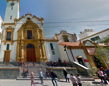 Un hombre intentó violar a una mujer en una iglesia: lo detuvieron los vecinos