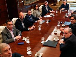 Otra mala señal: se demora la actualización del diario oficial del Gobierno