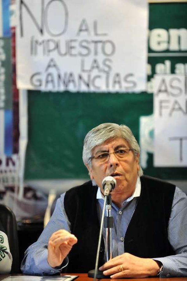 Para Moyano el mínimo no imponible debería partir del equivalente “de 6 a 8” sueldos mínimos