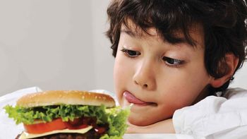 salchichas y hamburguesas, preferidas en casas con hijos jovenes salchichas y hamburguesas, preferidas en casas con hijos jovenes